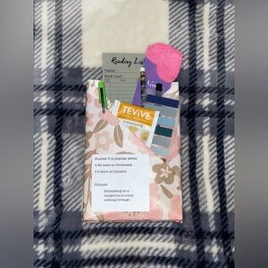 Blind date with a book- Manga Edition- New Book - Perfect birthday gift